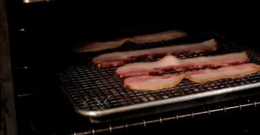 How to Cook Bacon with the Oven